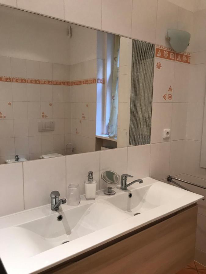 Apartman U Kolonady Karlovy Vary Exterior foto